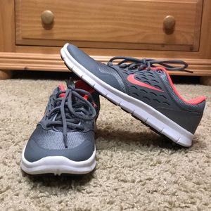 Women’s Nike Tennis shoes